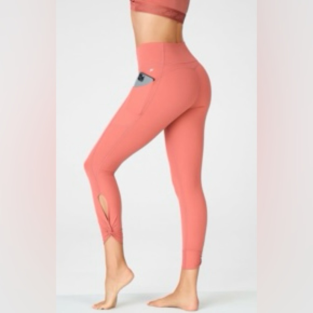 Fabletics Set, Like New Condition - image 3